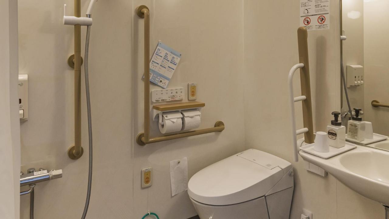Toyoko Inn Kita-Asaka-Eki Nishi-Guchi Exteriör bild